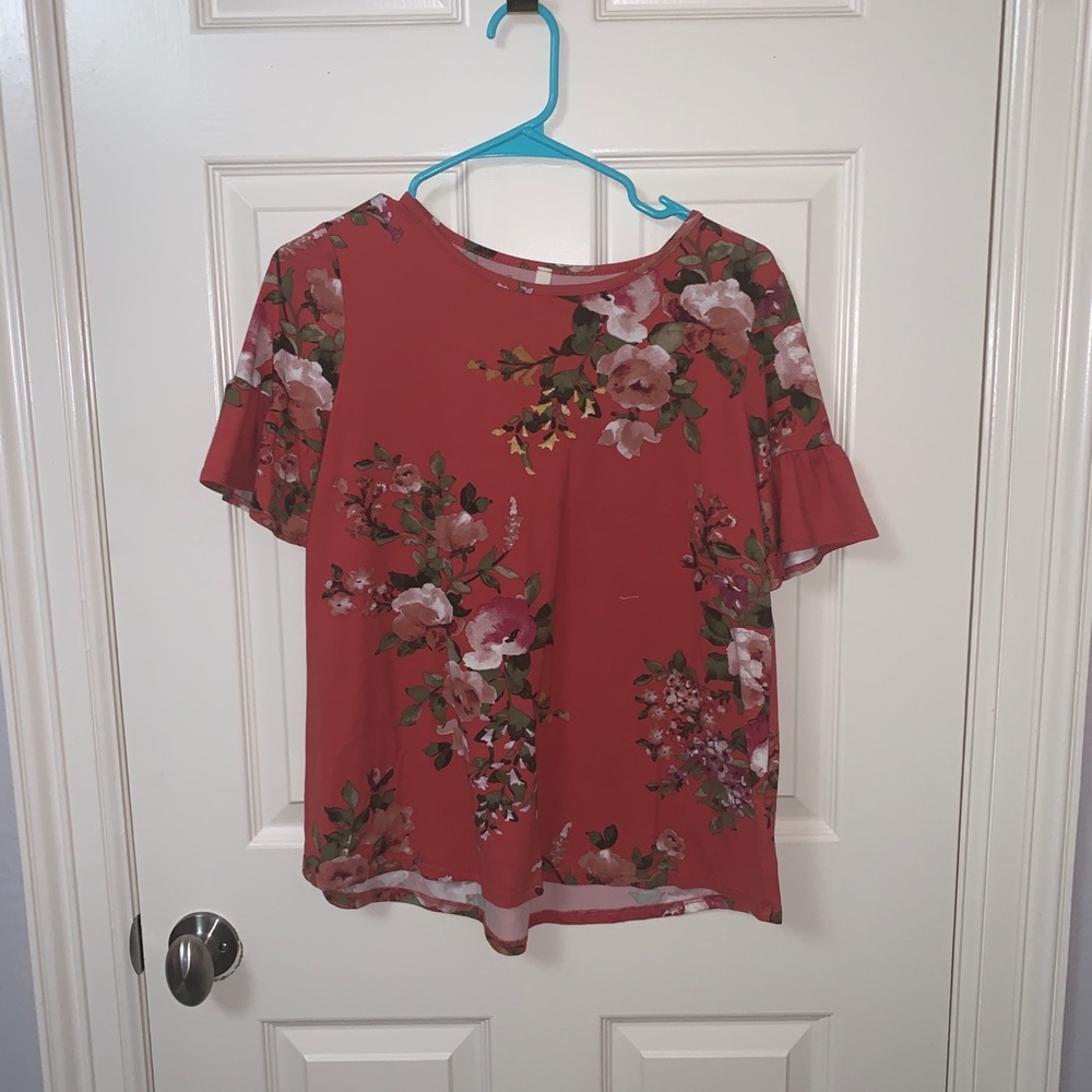 Ruffle Sleeved Floral Top